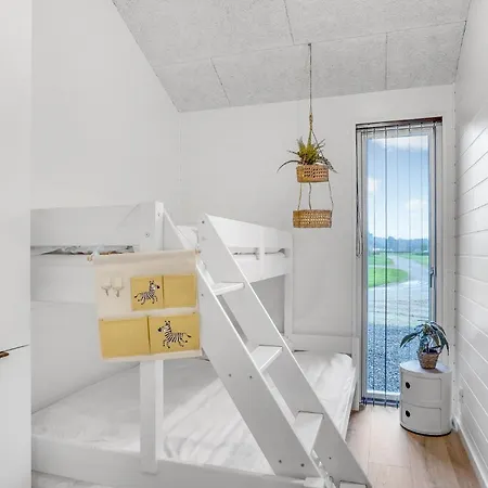 Holiday home Stunning In With Wifi Sjolund