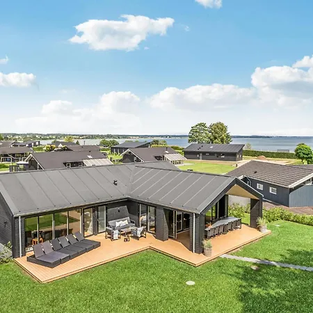 Holiday home Stunning In With Wifi Sjolund